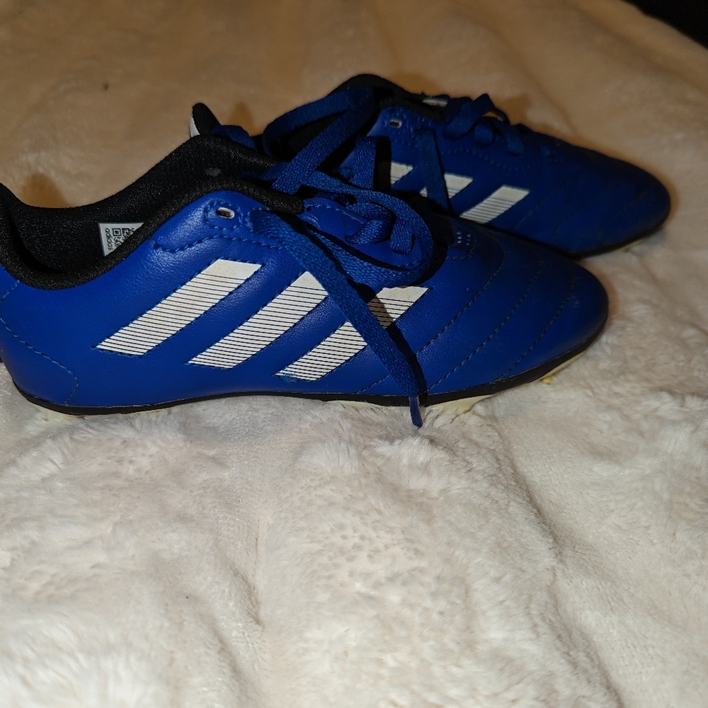 Adidas Kid's Size 1.5 soccer cleats